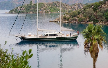 Evadne Sailing Nour