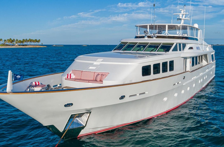 Trinity Yachts Pursuit