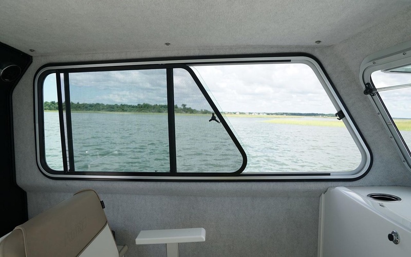 Parker 2520 XL Sport Cabin