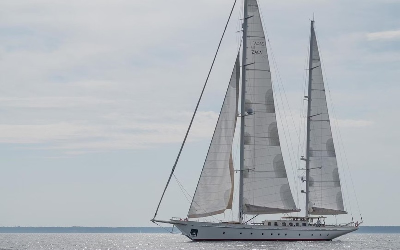 Ferretti 720