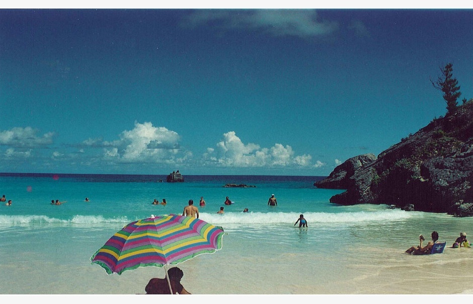 «America»'s Cup - beach show with the smell of fries