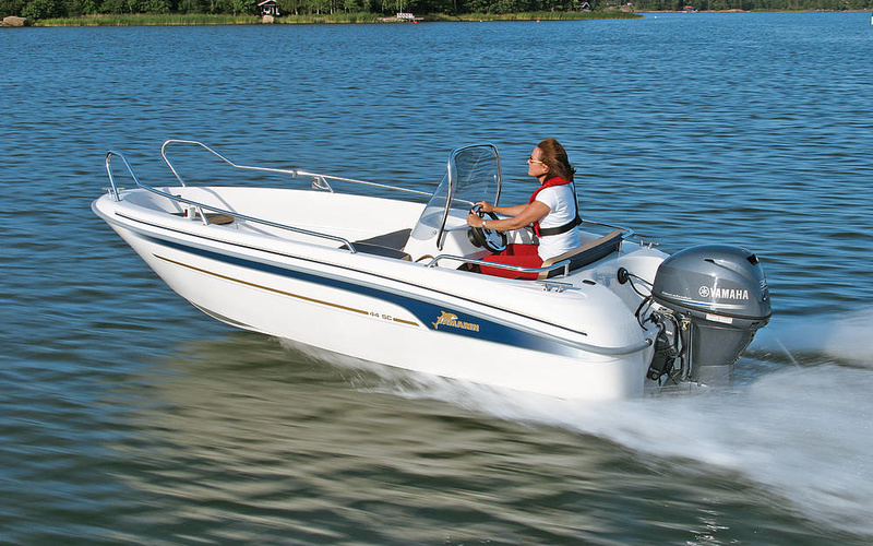 Yamarin 44 Side Console