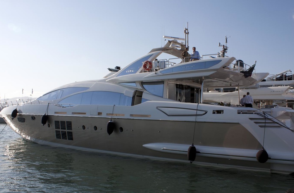 Azimut Platinum 77