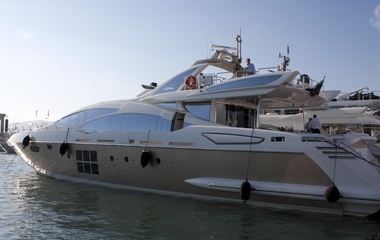 Azimut Platinum 77
