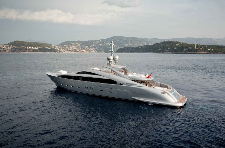 ISA Yachts Silver Wind