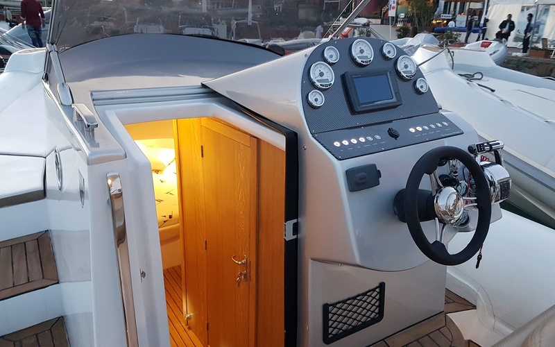 Oromarine 999 Cabin