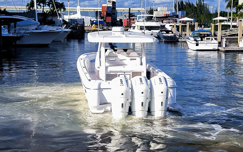 Intrepid  427 Nomad SE