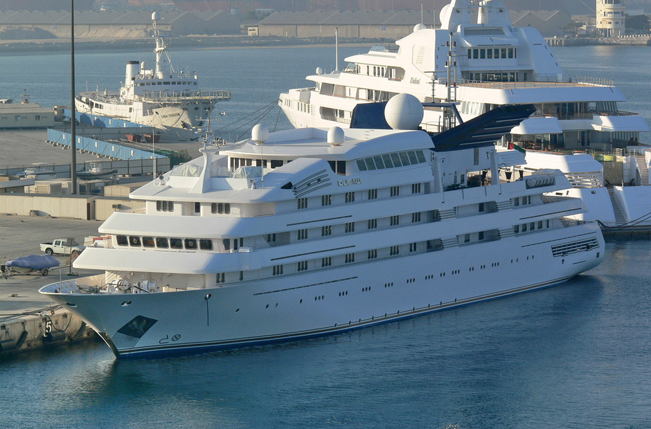 Cantiere Navale Ferrari Dubawi