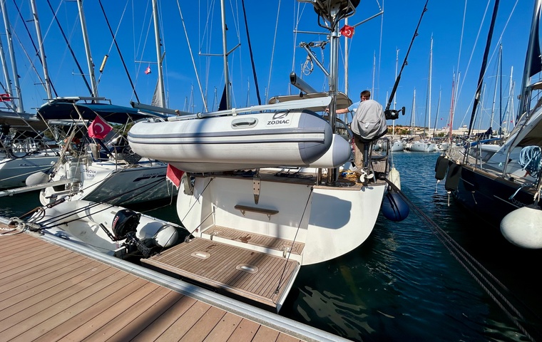 Hallberg-Rassy  44 (2020)