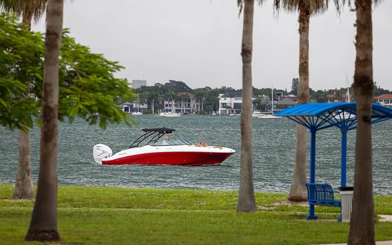 Hurricane SunDeck 2690 OB