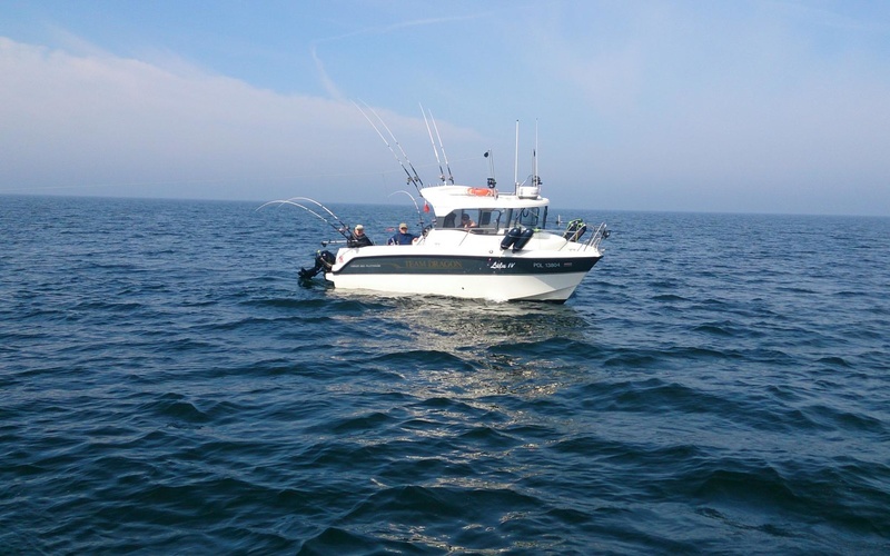 Parker 660 Pilothouse