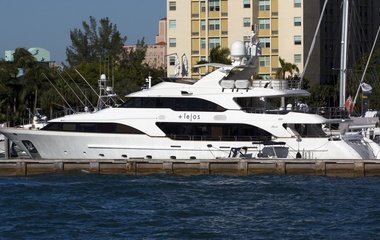 Benetti +Lejos