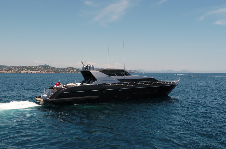 Mangusta Lauren V