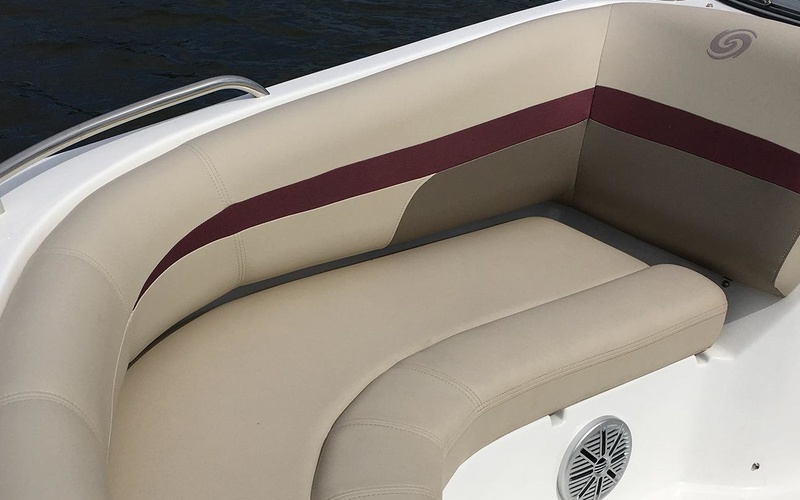 Hurricane SunDeck 187 OB