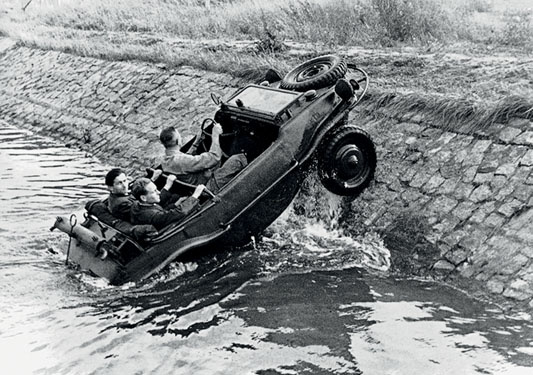 During World War II, amphibians were widely used by the warring parties. The photos show German KdF-166 of the Volkswagen plant. They built 14,262 such amphibians.