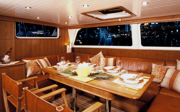 Alloy Yachts Chimera