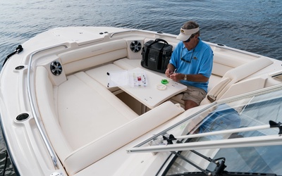 Grady-White Freedom 325