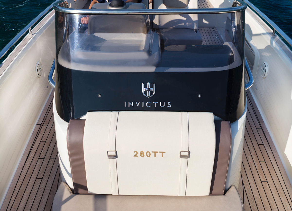 Invictus 