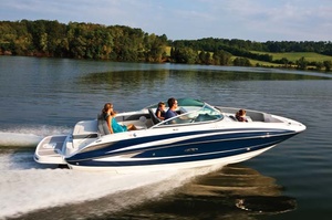 Sea Ray 240 Sundeck