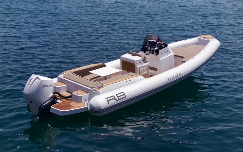 Renier R8 Tourer