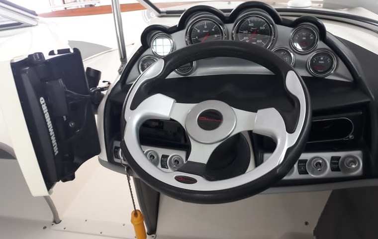 Bayliner 215 Bowrider (2010)