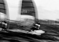 «The photo was taken with a wire. This shot clearly conveys the speed of the windsurfer and his desire to win»,