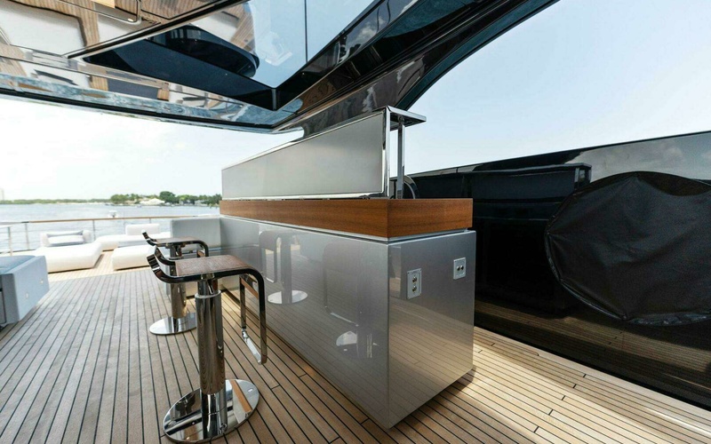Quicksilver Activ 605 Sundeck