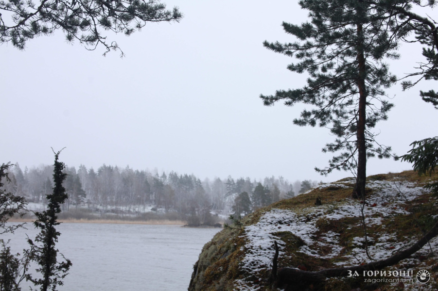 Despite May, the team on Ladoga was snowed from time to time and «Yolma» worked as an «icebreaker.»