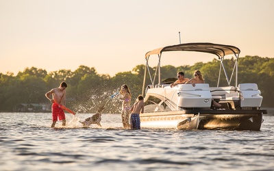 Larson 2200 Escape RT Twin Fish