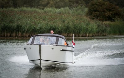 Maxima 730