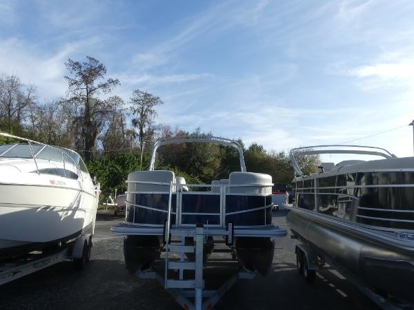 Sunchaser Vista 20 Fish