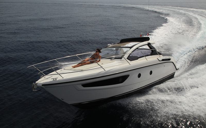 Atlantis 34