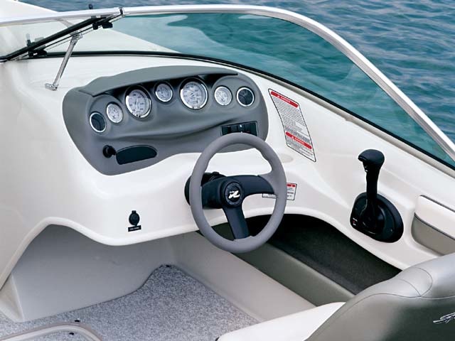 Sea Ray 185 Outboard Sport