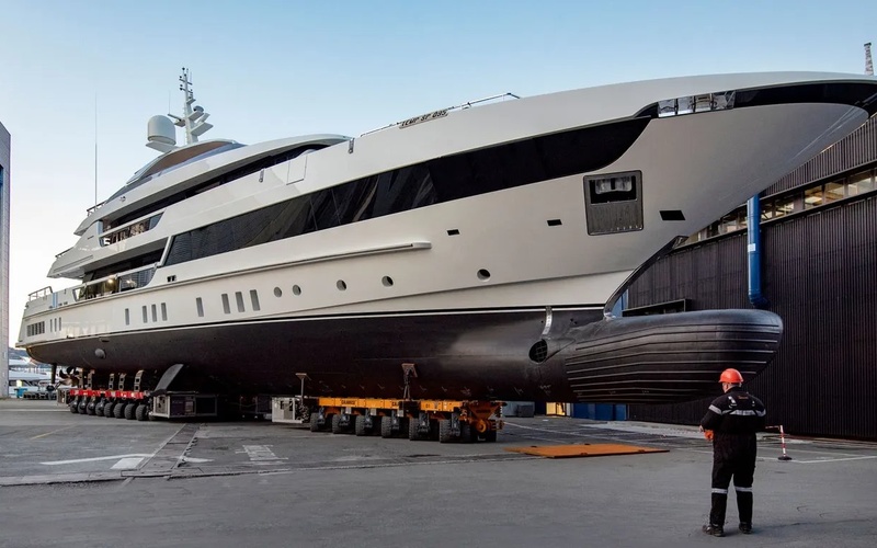 Privateer Elegance 43