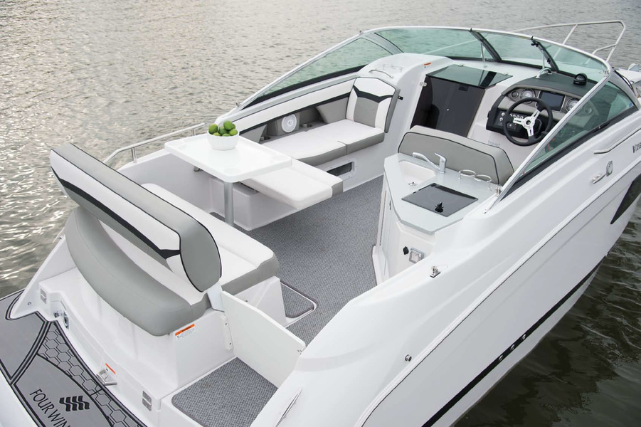 Four Winns V 255