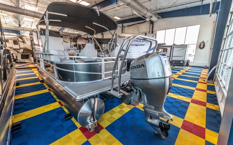 Sunchaser Vista 22 Fish