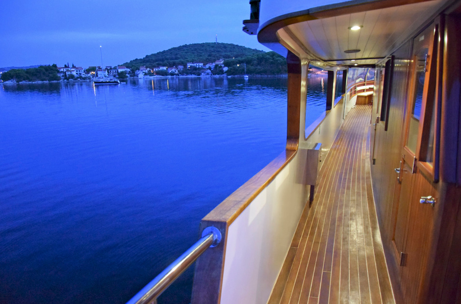 Custom Boats Cesarica