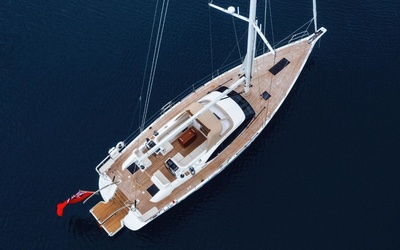 Oyster 595