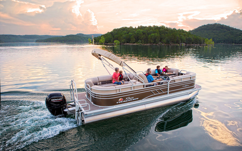 Sun Tracker Party Barge 22 DLX