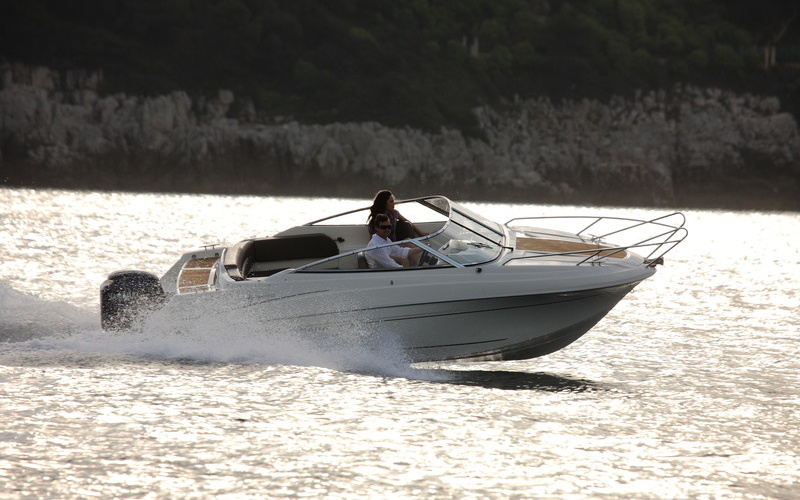 Jeanneau Cap Camarat 6.5 DC