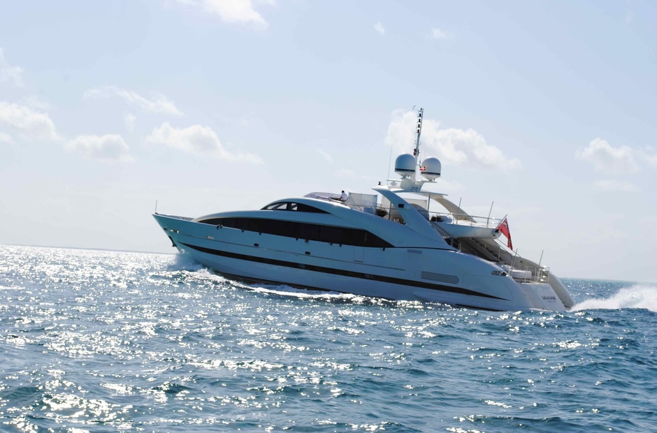 ISA Yachts Sealyon