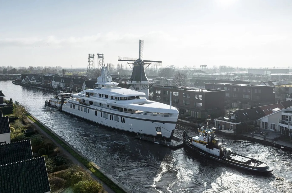 Feadship Capri