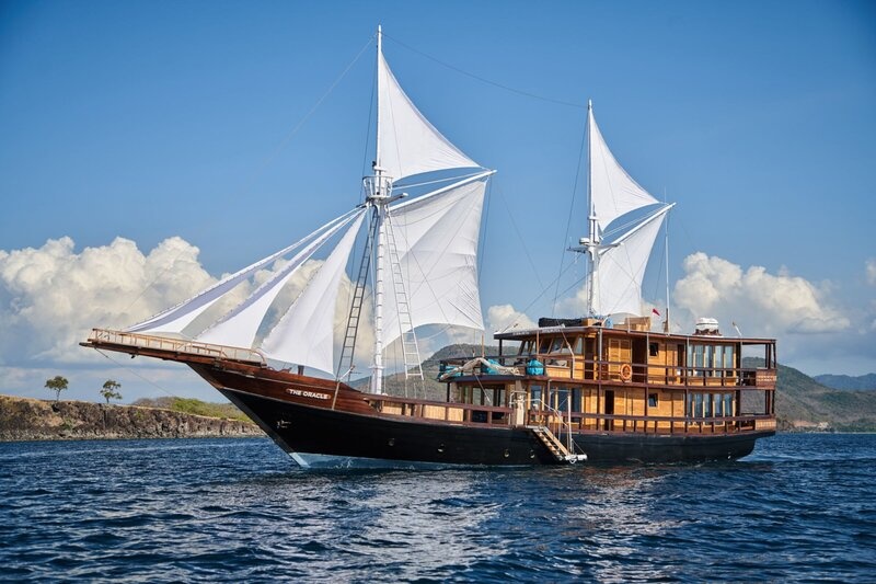 Custom Boats Oracle