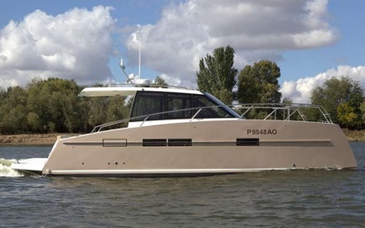 Aurora 33