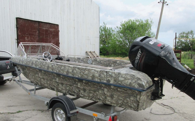 Akua Boat Касатка 520