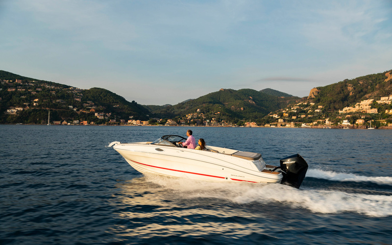 Bayliner VR6 Bowrider Outboard
