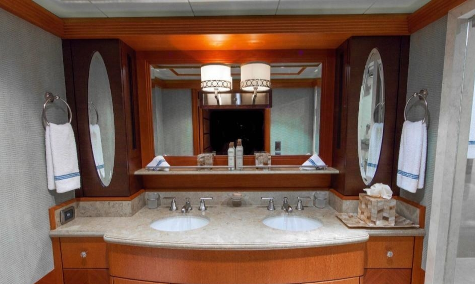 Trinity Yachts Skyfall