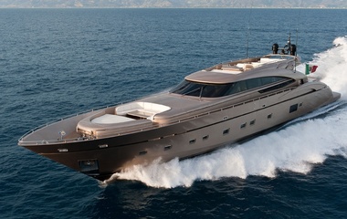 AB Yachts Five Waves