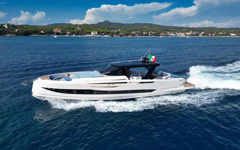 Cayman 540WA