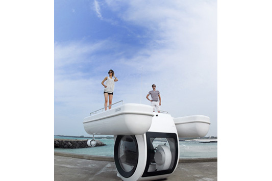 Semi-submarine EGO